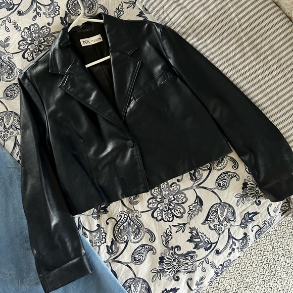 Zara Faux Leather Short Jacket/Blazer - Picture 2 of 7